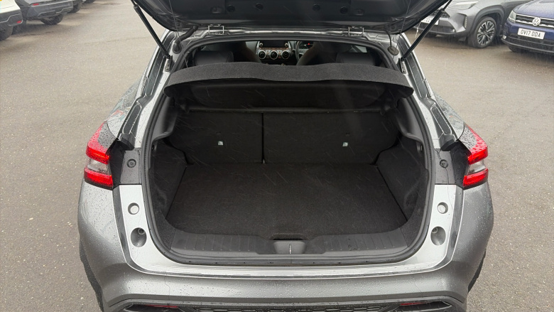 Nissan Juke 1.0 DiG-T 114 N-Connecta 5dr DCT Petrol Hatchback